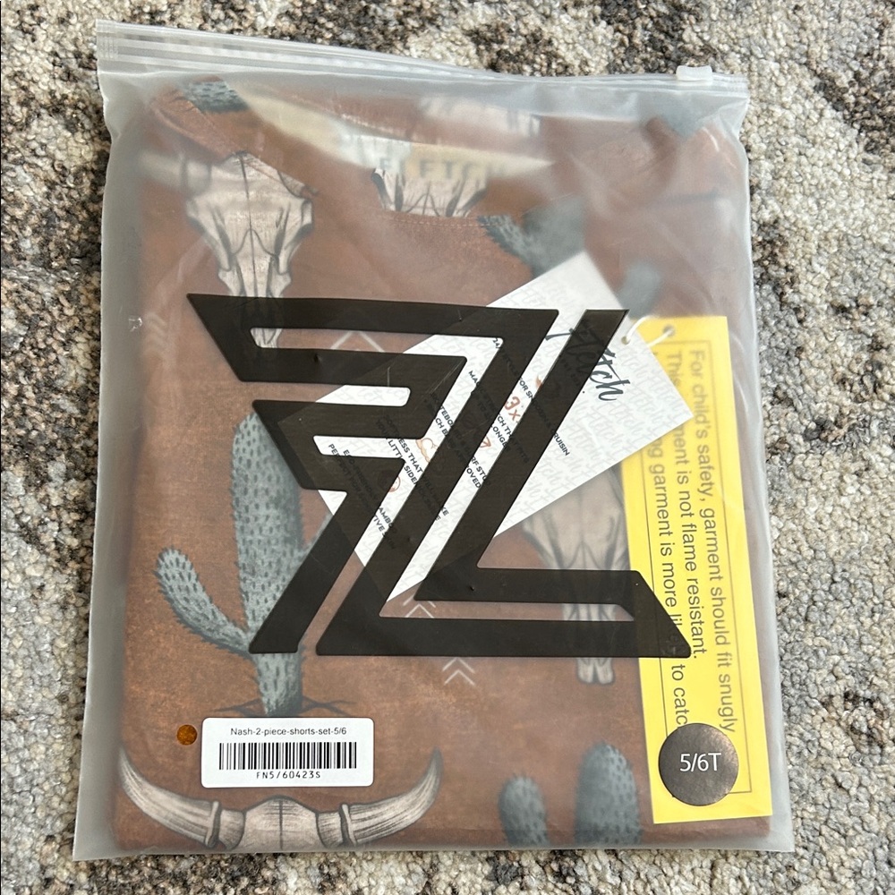 Ash Kids 2-Piece Brown Cactus Pajama Set - 5/6T